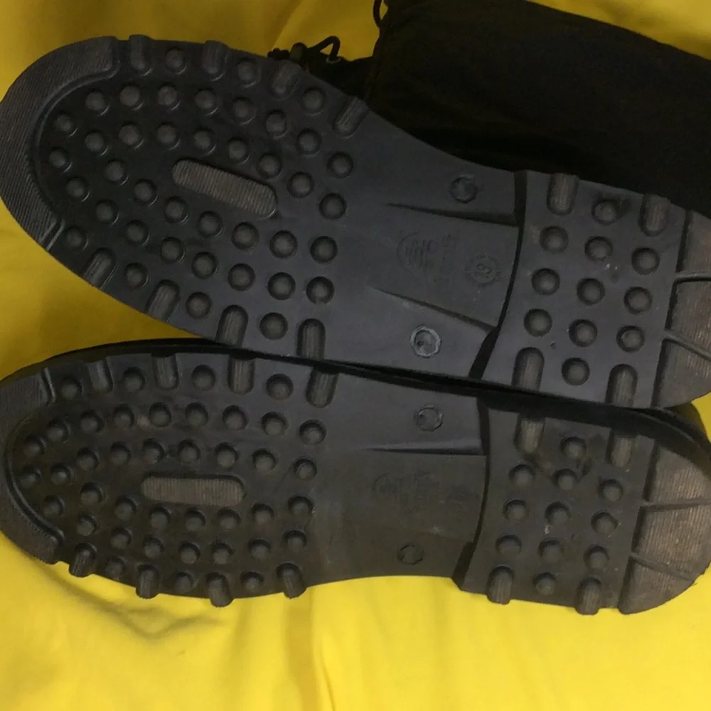 Kamik Men’s Black Insulated Snow Boots SZ 13 gently used